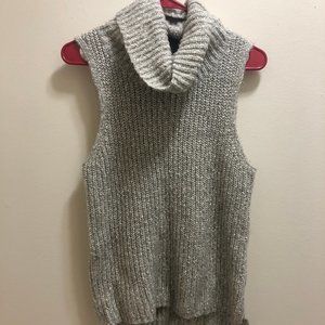 Sleveless Sweater